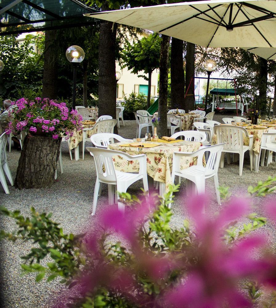 Hotel Ristorante Tre Stelle Sant'Albino Exterior photo